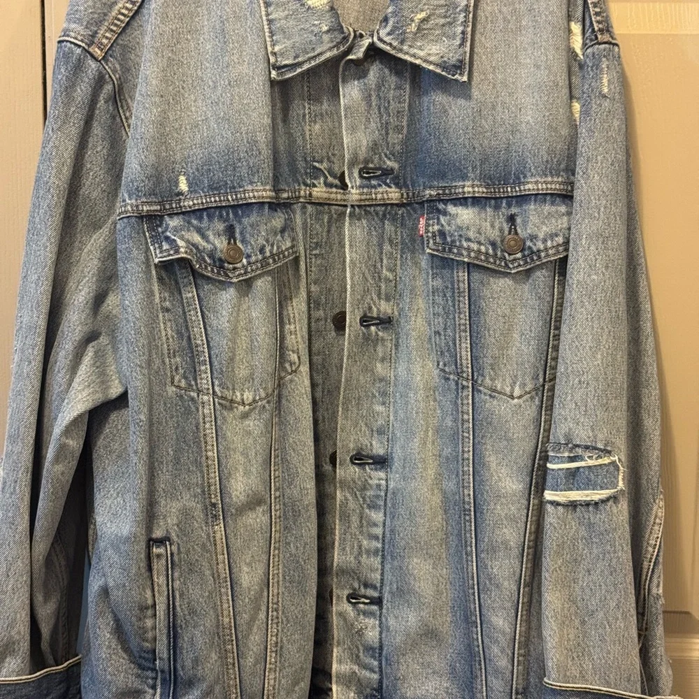 Levi DistressedBlue Denim Jacket - Picture 2 of 6